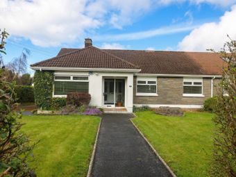 22 Castle Park, Carrick-on-suir, Carrick-on-Suir, Co. Tipperary - Image 2