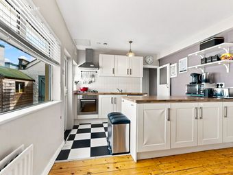 3 Connaught Parade, Phibsborough, Dublin 7 - Image 5