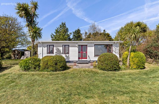 Kilmacoe, Curracloe, Co. Wexford - Click to view photos
