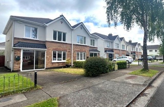 Brookfield Finnstown Abbey, Lucan, Co. Dublin, Lucan, Co. Dublin - Click to view photos