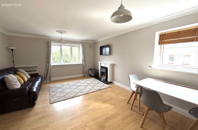 Apartment 13, Whitehall Square, Walkinstown, Dublin 12 - Click to view photos