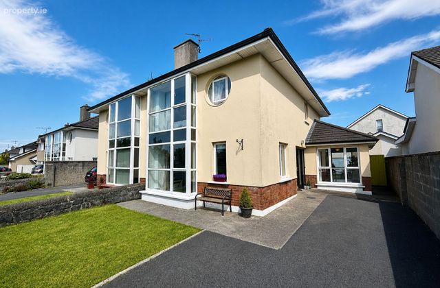 177 Palace Fields, Tuam, Co. Galway - Click to view photos