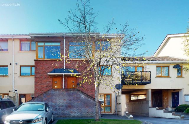 12 Hampton Wood Park, Finglas, Dublin 11 - Click to view photos