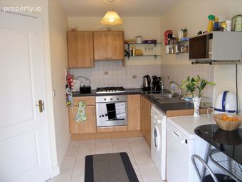 33 Holywell Square, Swords, Co. Dublin - Image 4