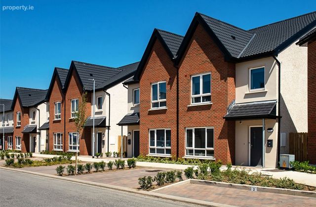 St Edmunds - 3 Bedroom House, St Edmunds, Lucan, Co. Dublin - Click to view photos