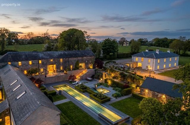 Pembrokestown House, Gaulstown, Butlerstown, Co. Waterford - Click to view photos