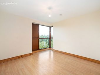 6 Castlegate Crescent, Adamstown, Lucan, Co Dublin, Adamstown, Co. Dublin - Image 3