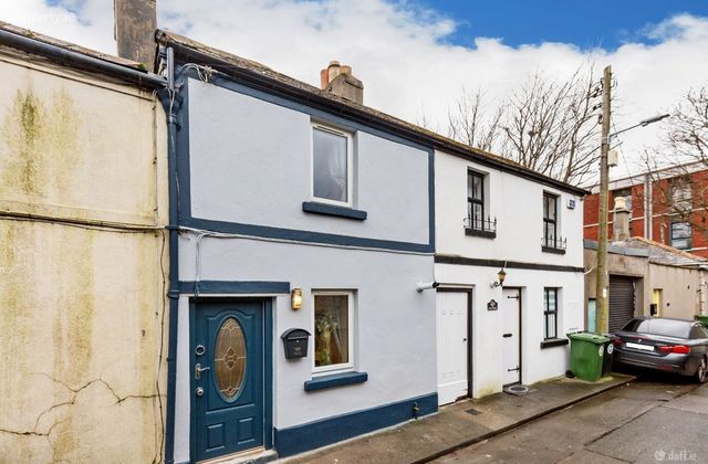 Holycross Avenue, Dublin 3, Drumcondra, Dublin 3 - Click to view photos