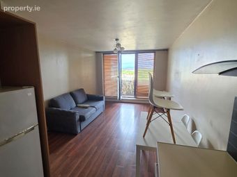 Apartment 38, Burnell Square, Malahide Road, D13, Balgriffin, Dublin 13 - Image 4