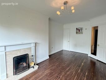 Apartment 9, Monkstown Square, Monkstown Avenue, Monkstown, Monkstown, Co. Dublin - Image 2