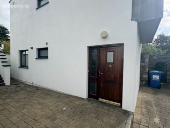 16 The Courtyard, Woodville, Glanmire, Co. Cork