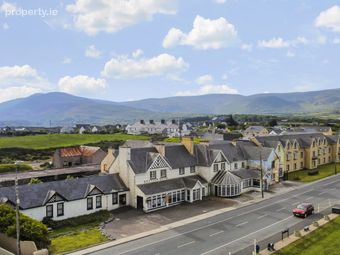 Ref 1189 - The Bayview Hotel, Main Street, Waterville, Co. Kerry - Image 3