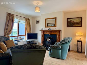 39 Radharc Na Mara, Coolcotts, Wexford Town, Co. Wexford - Image 4