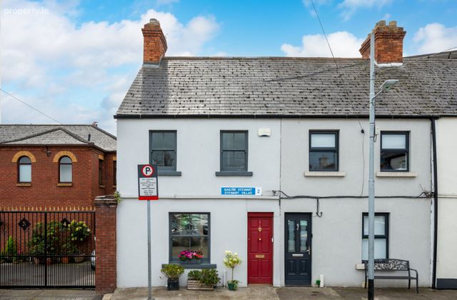 1 Stewart Villas, Carlingford Parade, Dublin 2, Dublin 2 - Click to view photos