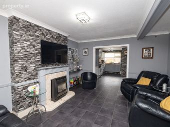 34 Woodford Downs, Clondalkin, Dublin 22 - Image 3