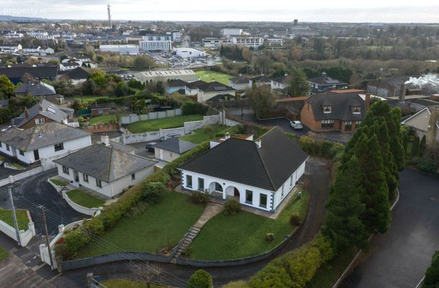 Newport Road, Castlebar, Co. Mayo - Click to view photos