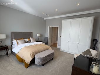 Apartment 3, Neptune House, Temple Crescent, Monkstown, Co. Dublin - Image 4