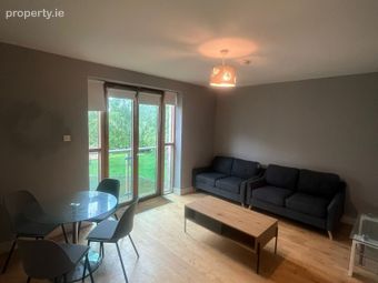 Apt 11, The Ramparts, D18 H042, Loughlinstown, Co. Dublin - Image 3