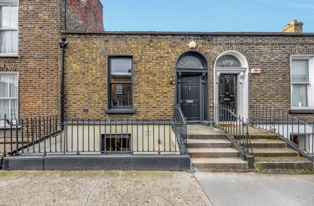 26 Erne Street Upper, Dublin 2, Grand Canal Dock, Dublin 2 - Click to view photos