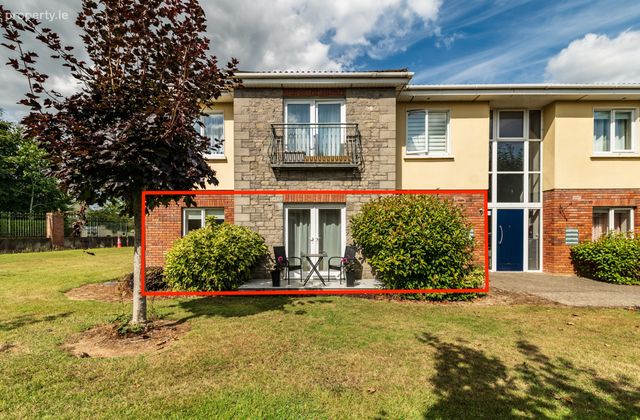33 Oak Glade Hall, Block E, Naas, Co Kildare, Naas, Co. Kildare - Click to view photos
