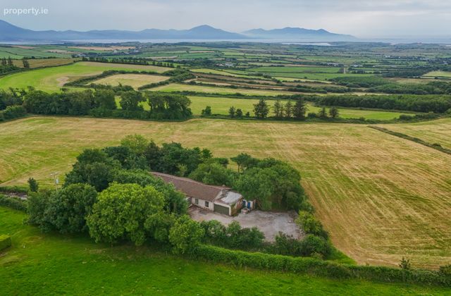 Warrudi House, Liscahane East, Tralee, Co. Kerry, The Spa, Co. Kerry - Click to view photos