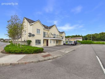 12 Sl&iacute; An Chlair&iacute;n, Athenry, Co. Galway - Image 3