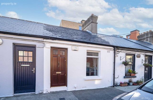 18 Maxwell Street, Dublin 8, The Coombe, Dublin 8 - Click to view photos