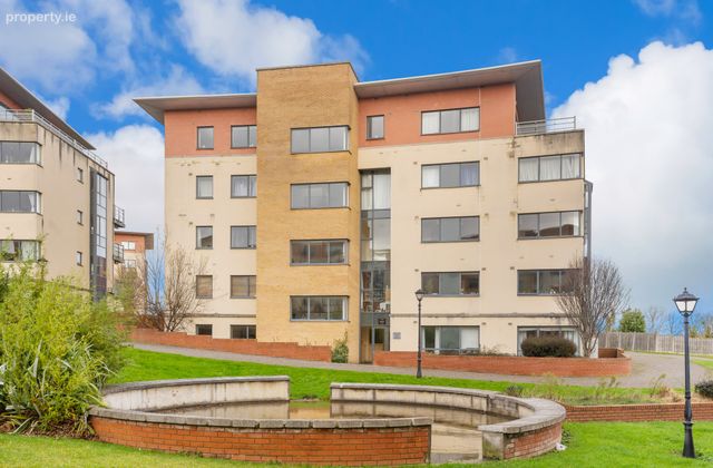 95 The Oval, Tullyvale, Cabinteely, Dublin 18, Cabinteely, Dublin 18 - Click to view photos