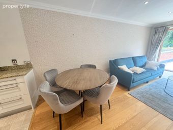 21 Cedar Lodge, Farmleigh Avenue, Castleknock, Dublin 15 - Image 5