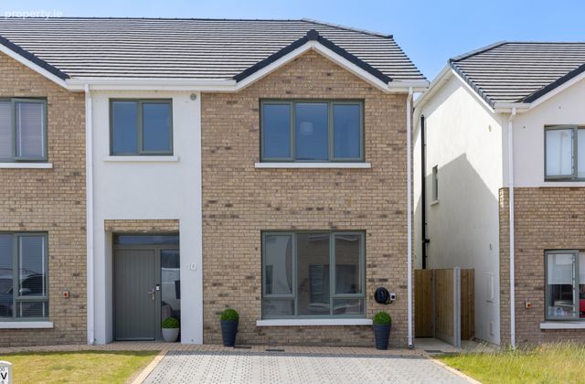 10 Mariners Row, Mariners Point, Greenhill Road, Wicklow Town, Co Wicklow, Wicklow Town, Co. Wicklow - Click to view photos