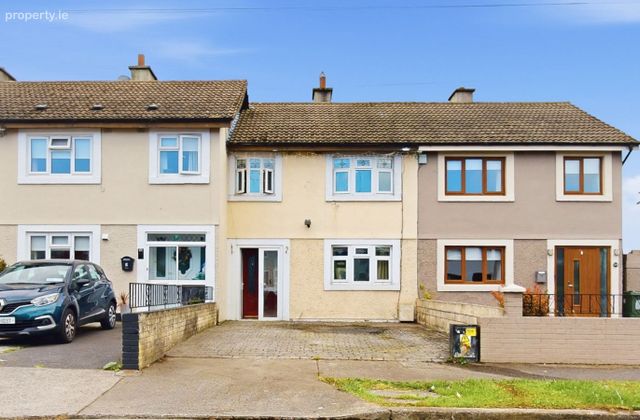 17 Saint Ronan's Way, Clondalkin, Dublin 22 - Click to view photos