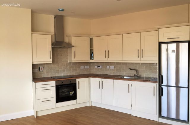 4A Crumlin Village, Dublin 12 - Click to view photos