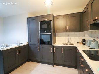 Apartment 11, Killeen Hall, Park West, Dublin 12 - Image 4