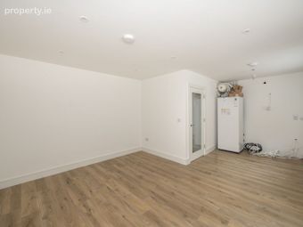 3 Bedroom Semi, Rostellan, Co. Cork - Image 5