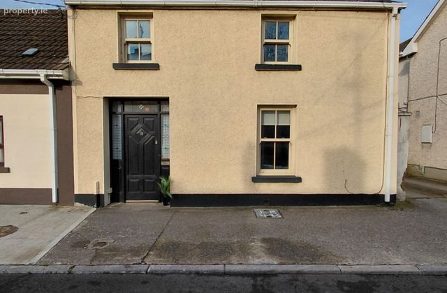 18 Balbriggan Street, Skerries, Co. Dublin - Click to view photos