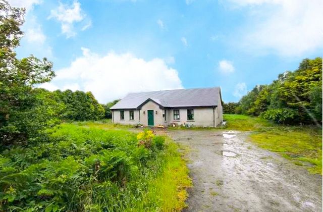 Reen, Killorglin, Co Kerry, Killorglin, Co. Kerry - Click to view photos