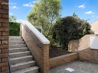 17 The Crescent, Harbour Heights, Passage West, Co. Cork - Image 4