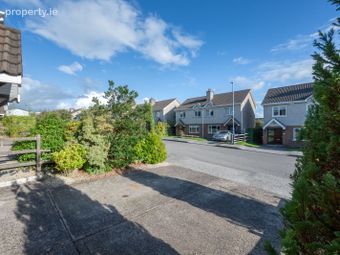 8 The Willows, Classes Lake, Ballincollig, Co. Cork - Image 2