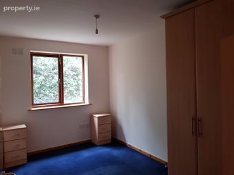 35 The Bridge, Shankill, Dublin 18 - Image 5