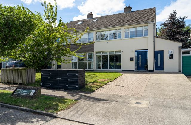 74 Lakelands Close, Stillorgan, Co. Dublin, Stillorgan, Co. Dublin - Click to view photos