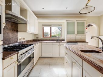 24 Rocky Valley Crescent, Kilmacanogue, Bray, Co. Wicklow - Image 5