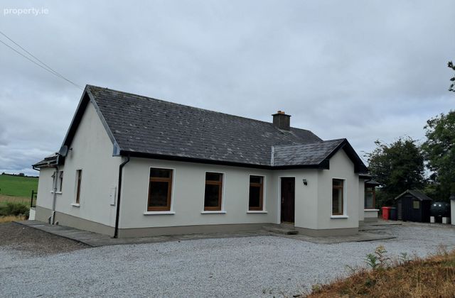 Garryadeen, Grenagh, Co. Cork - Click to view photos