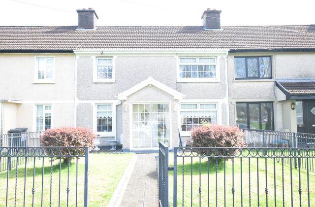 13 Roger Casement Park, Glasheen Road, Glasheen, Co. Cork - Click to view photos