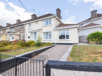 11 Lotabeg Terrace, Mayfield, Silversprings, Co. Cork - Image 2