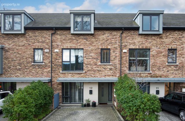 12 Rockville Woods, Carrickmines, Dublin 18 - Click to view photos