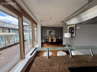 Apartment 71, Castle Way, Christchurch, Dublin 8 - Image 4