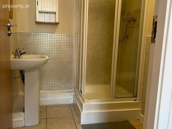 Apartment 153, Temple Gardens, Dublin 9 - Image 2