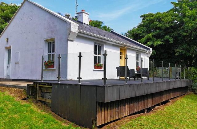 Cloughwally, Lettermacaward, Co. Donegal, Lettermacaward, Co. Donegal - Click to view photos