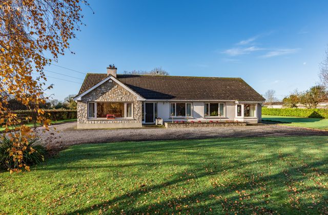 Ballybrack, Kilcock, Co Kildare, Laragh, Co. Kildare - Click to view photos