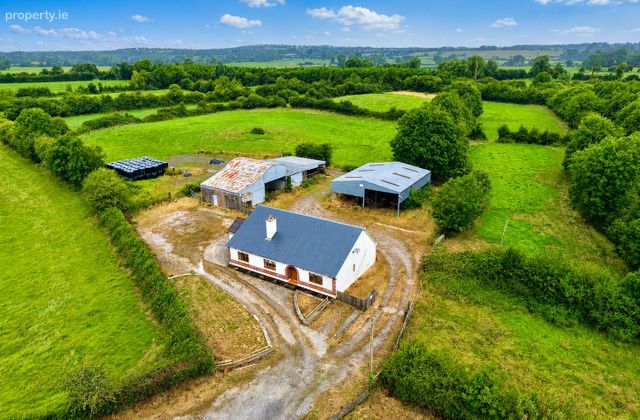Tinamuck West, Moate, Clara, Co. Offaly - Click to view photos